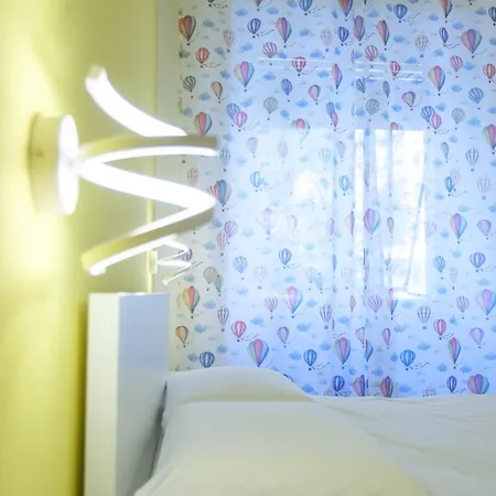 Rainbhome Colourful Vendégház 4*