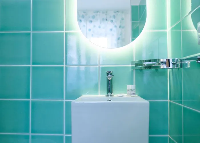 Rainbhome Colourful Gasthuis