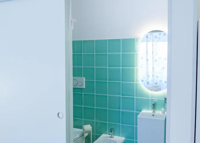 Gasthuis Rainbhome Colourful 4*